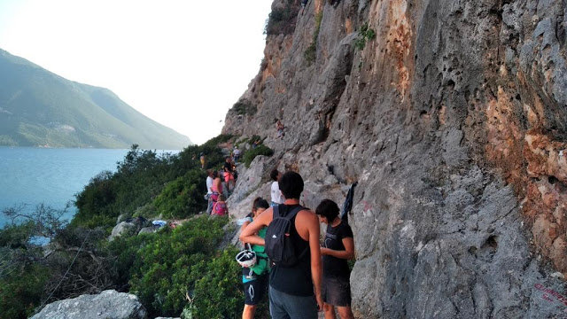 Με μεγάλη επιτυχία εξελίσσεται το 3ο Climbing Festival στο αναρριχητικό πεδίο «Μύτικας - Καμπλάφκα Αιτ/νίας» (φωτογραφίες) - Φωτογραφία 18