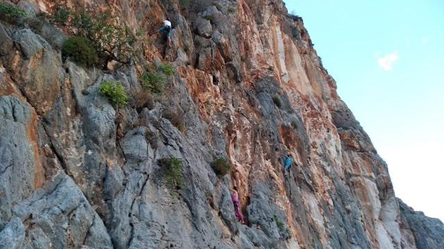 Με μεγάλη επιτυχία εξελίσσεται το 3ο Climbing Festival στο αναρριχητικό πεδίο «Μύτικας - Καμπλάφκα Αιτ/νίας» (φωτογραφίες) - Φωτογραφία 22