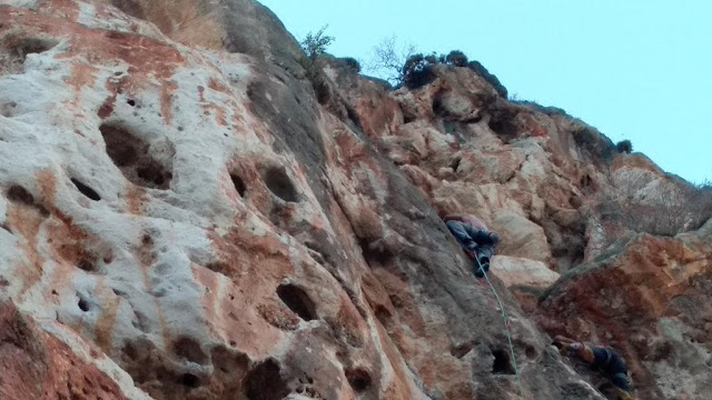 Με μεγάλη επιτυχία εξελίσσεται το 3ο Climbing Festival στο αναρριχητικό πεδίο «Μύτικας - Καμπλάφκα Αιτ/νίας» (φωτογραφίες) - Φωτογραφία 57