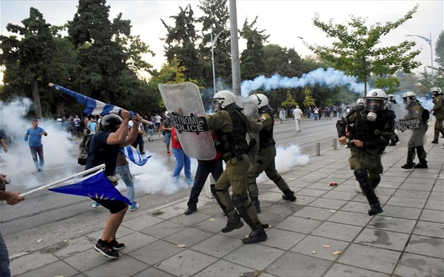 Οκτώ συλλήψεις για τα επεισόδια στη Θεσσαλονίκη - Φωτογραφία 1