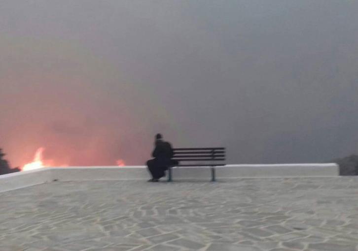 Η πυρκαγιά στο Μάτι και ο Άγιος Παΐσιος (εικόνες) - Φωτογραφία 1