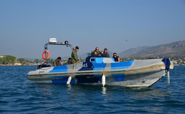 Εκτέλεση Θαλασσίου Άλματος Στατικού Ιμάντα από ελικόπτερο CH-47D (CHINOOK) - Φωτογραφία 11