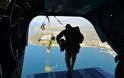 Εκτέλεση Θαλασσίου Άλματος Στατικού Ιμάντα από ελικόπτερο CH-47D (CHINOOK) - Φωτογραφία 10