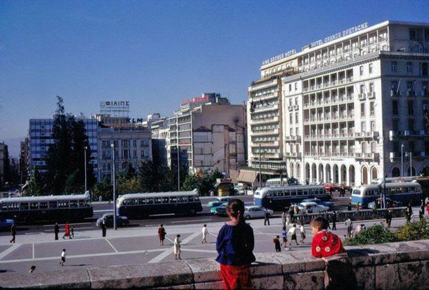 10 σπάνιες φωτογραφίες από την Αθήνα του 1960 - Φωτογραφία 2