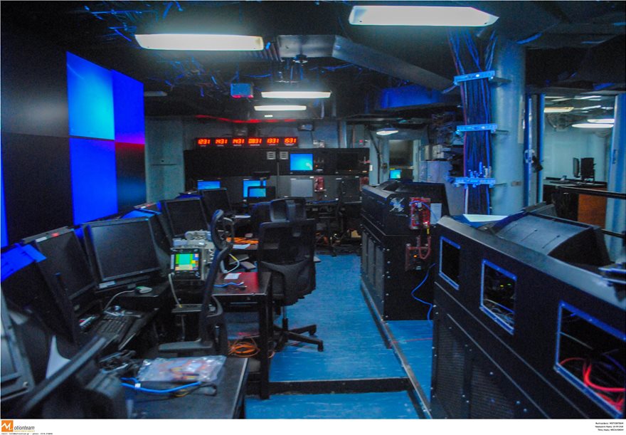 Ξενάγηση στη ναυαρχίδα του 6ου Αμερικανικού Στόλου «USS Mount Whitney» - Φωτογραφία 7