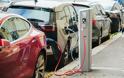 Ραγδαία αύξηση των ηλεκτρικών αυτοκινήτων παρατηρείται στην Ευρώπη