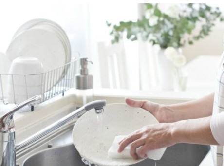 Πιάτα: Μάθετε πώς να τα πλένετε με λιγότερο νερό - Φωτογραφία 1