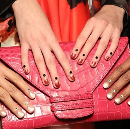 Τα 6 nail trends που θα σε κάνουν να χαρείς που μπήκε το φθινόπωρο - Φωτογραφία 5