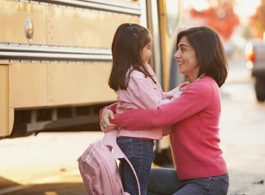 8 σκέψεις που κάνει κάθε μαμά με το που ανοίγουν τα σχολεία - Φωτογραφία 1