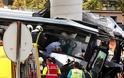 Λεωφορείο σφηνώθηκε σε γέφυρα – Πέντε νεκροί και είκοσι τραυματίες - Φωτογραφία 2