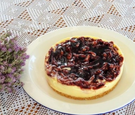 Cheesecake με λεμονόκρεμα και επικάλυψη μαρμελάδας από βατόμουρα - Φωτογραφία 1