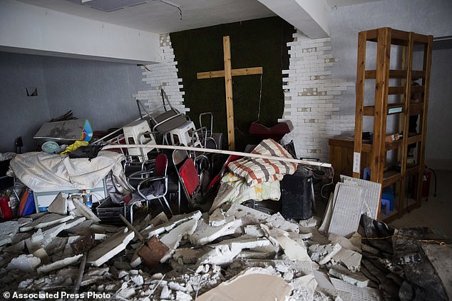 Πογκρόμ κατά των Χριστιανών στην Κίνα: Καίνε Βίβλους - Φωτογραφία 3