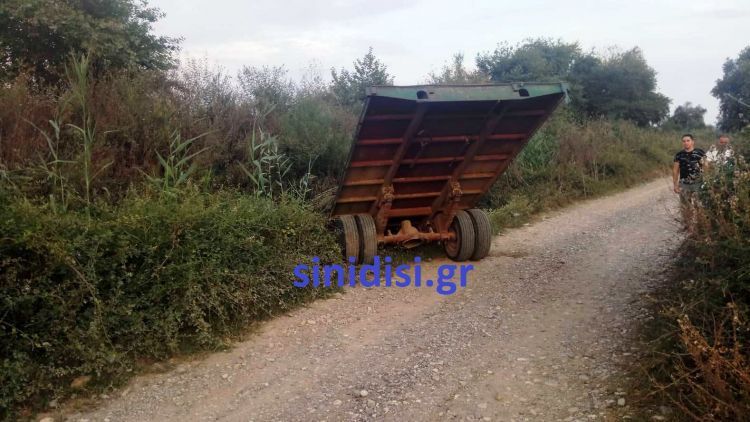 Παραλίγο τραγωδία στη ΡΙΓΑΝΗ! -Τρακτέρ έπεσε σε αύλακα – Ελαφρά τραυματίας ο οδηγός (ΔΕΙΤΕ ΦΩΤΟ) - Φωτογραφία 4