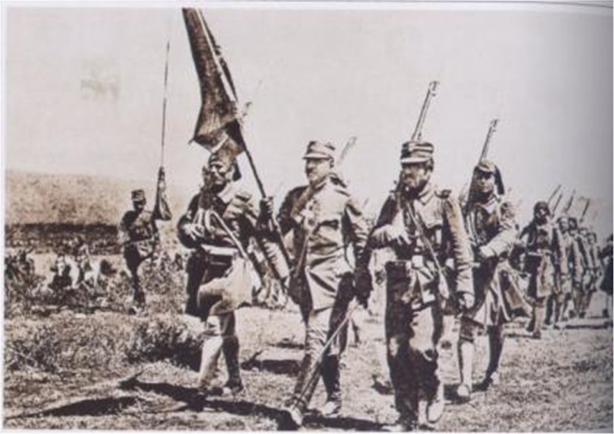 Η Μικρασιατική Καταστροφή: Ο «Μαύρος Αύγουστος» του 1922 - Φωτογραφία 3