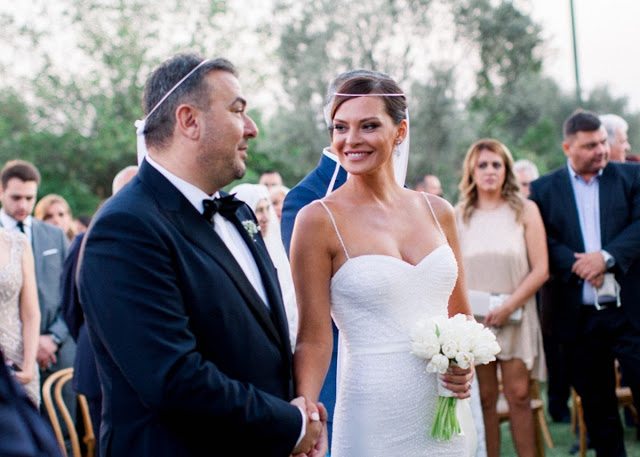 Αντώνης Ρέμος – Υβόννη Μπόσνιακ: Το φωτογραφικό άλμπουμ του παραμυθένιου γάμου τους! - Φωτογραφία 1
