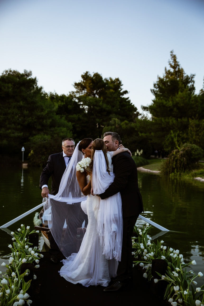 Αντώνης Ρέμος – Υβόννη Μπόσνιακ: Το φωτογραφικό άλμπουμ του παραμυθένιου γάμου τους! - Φωτογραφία 9