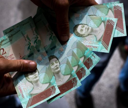 Δεν σώζει τη Βενεζουέλα το νέο νόμισμα: Καλπάζει ο πληθωρισμός - Φωτογραφία 1