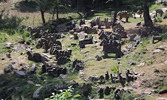 Μυστήριο με τα 200 αγάλματα που βρέθηκαν στα Ιμαλάια - Ποιος τα δημιούργησε [video] - Φωτογραφία 1
