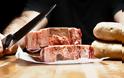 Το κόκκινο κρέας κάνει λιγότερο ελκυστικούς τους άντρες