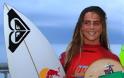 Η 16χρονη σέρφερ που «δαμάζει τα κύματα» κέρδισε $100,000 σε 7 μήνες! - Φωτογραφία 2