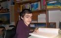 ΠΑΝΕΛΛΗΝΙΑ συγκίνηση: Εφυγε ο 20χρονος Κωνσταντίνος Κριτζάς - Σημαιοφόρος στο αναπηρικό αμαξίδιο, είχε μπει στη Νομική - Φωτογραφία 3
