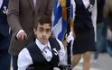 ΠΑΝΕΛΛΗΝΙΑ συγκίνηση: Εφυγε ο 20χρονος Κωνσταντίνος Κριτζάς - Σημαιοφόρος στο αναπηρικό αμαξίδιο, είχε μπει στη Νομική - Φωτογραφία 4
