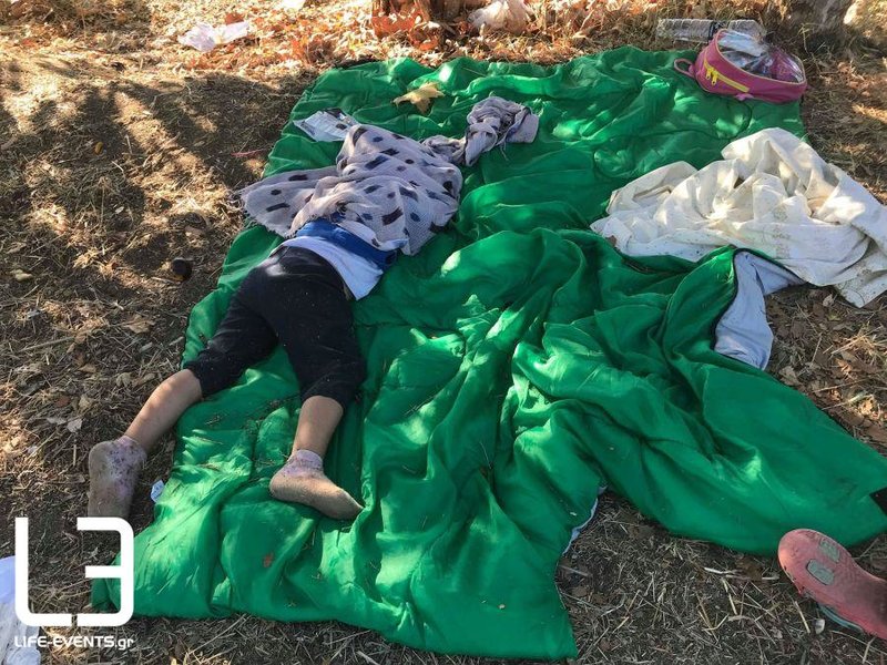 Βόλβη: «Γροθιά στο στομάχι» οι εικόνες από τις συνθήκες διαβίωσης των προσφύγων - Φωτογραφία 2