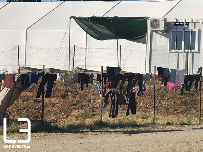 Βόλβη: «Γροθιά στο στομάχι» οι εικόνες από τις συνθήκες διαβίωσης των προσφύγων - Φωτογραφία 7