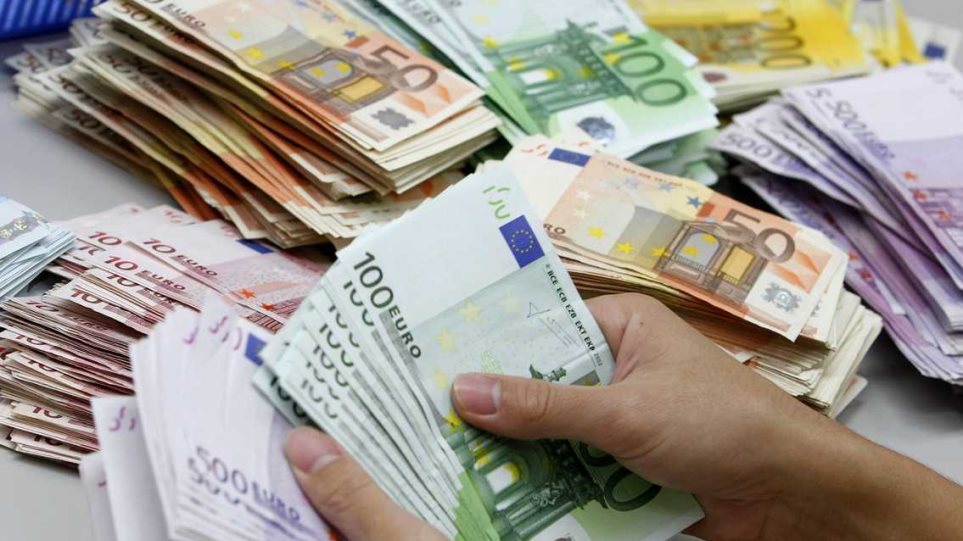 Σχεδόν 6 δισ. χαμένα έσοδα από τον ΦΠΑ στην Ελλάδα το 2016 - Φωτογραφία 1
