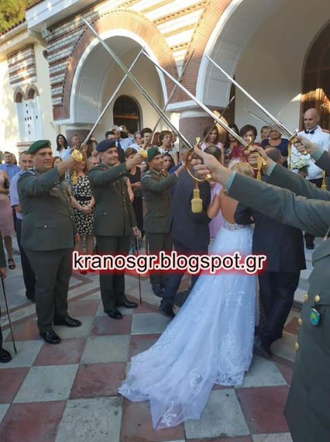 Ένας λαμπερός στρατιωτικός γάμος! - Φωτογραφία 9