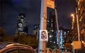 Φωτογραφίες: Γέμισαν τη Νέα Υόρκη με αφίσες «Ανεπιθύμητος ο Αλέξης Τσίπρας» - Φωτογραφία 3