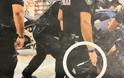 Νέες εικόνες και βίντεο σοκ : Πως ακινητοποίησαν οι αστυνομικοί τον Ζακ Κωστόπουλο και το μαχαίρι - Φωτογραφία 1