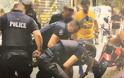 Νέες εικόνες και βίντεο σοκ : Πως ακινητοποίησαν οι αστυνομικοί τον Ζακ Κωστόπουλο και το μαχαίρι - Φωτογραφία 2