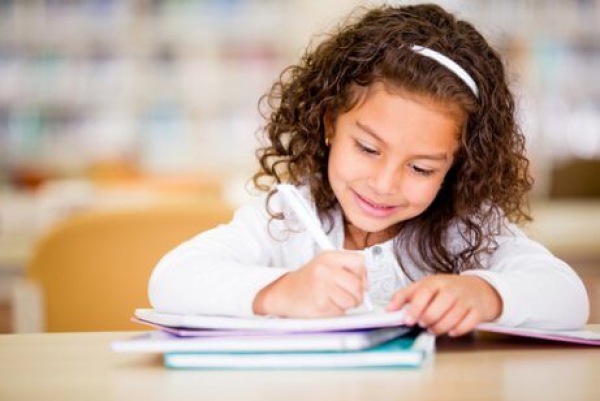 Τέσσερις τρόποι για την ενθάρρυνση της δημιουργικής γραφής στα παιδιά - Φωτογραφία 1