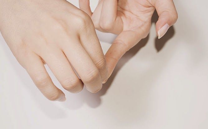 4 τρόποι για να βγάλετε την κόλλα από τα χέρια σας - Φωτογραφία 1