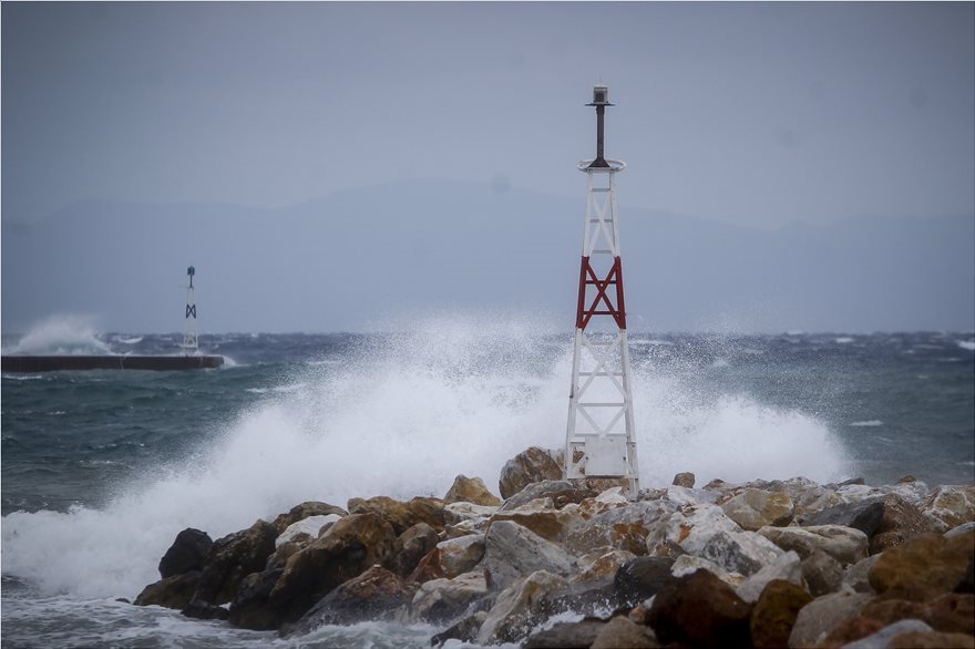 Νέο δελτίο από ΕΜΥ: Ο κυκλώνας «Ζορμπάς» θα χτυπήσει με ένταση την Αττική τις επόμενες ώρες - Φωτογραφία 4
