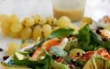 Σαλάτα σπανάκι με ψητά κολοκυθάκια, Κορινθιακή σταφίδα, κουκουνάρι, σταφύλια και χαλούμι - Φωτογραφία 4