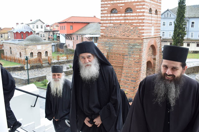 11111 - Φωτογραφίες από την υποδοχή του Πατριάρχη Σερβίας κ.κ. Ειρηναίου στην πρωτεύουσα του Αγίου Όρους - Φωτογραφία 8