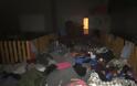 Μόρια: 300 γυναικόπαιδα κοιμήθηκαν σε παιδική χαρά εξαιτίας της κακοκαιρίας