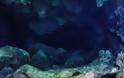 Βίντεο: Μαγευτικές εικόνες από ανεξερεύνητο υποθαλάσσιο σπήλαιο στα Χανιά