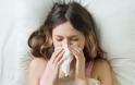 Επτά τροφές που επιδεινώνουν τη γρίπη και το κρυολόγημα