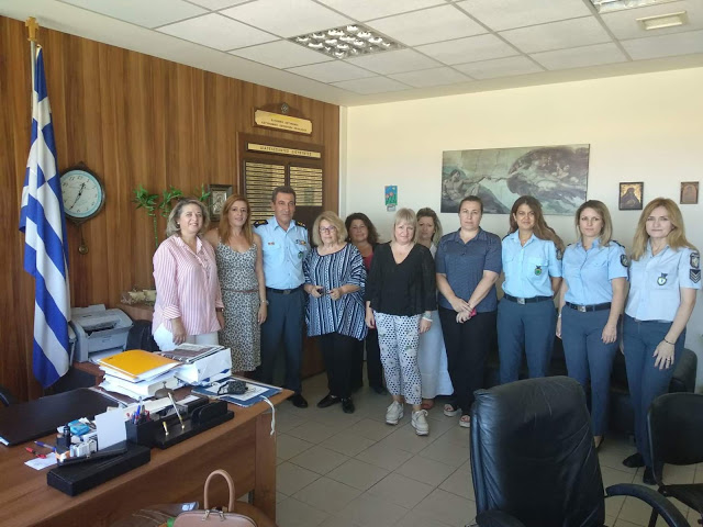 Συνάντηση Δημοτικής Επιτροπής Ισότητας του Δήμου Ηρακλείου με την Γραμματεία γυναικών Αστυνομικών της Ένωσης Αστυνομικών - Φωτογραφία 2