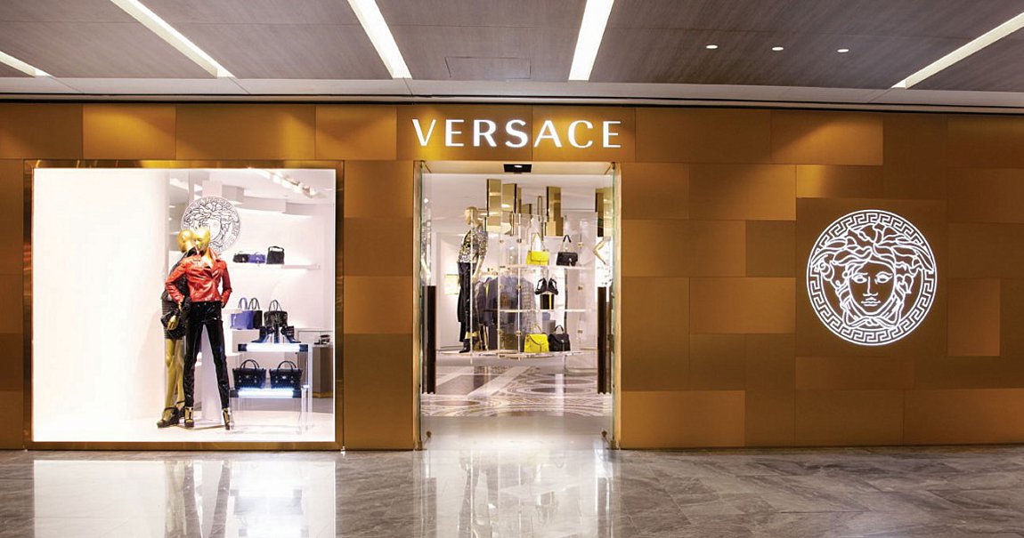 Ιταλία: O Michael Kors αγόρασε τον οίκο Versace αντί 1,83 δισ. ευρώ - Φωτογραφία 1