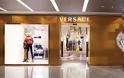 Ιταλία: O Michael Kors αγόρασε τον οίκο Versace αντί 1,83 δισ. ευρώ