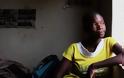 «Με χτυπούσε με κούτσουρα»: Οι κακοποιημένες, ξεχασμένες γυναίκες της Ζιμπάμπουε - Φωτογραφία 1