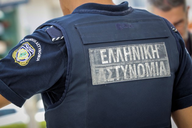 Σύλληψη Κινέζου καταζητούμενου για υπεξαίρεση στην Αθήνα - Φωτογραφία 1