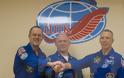 Ρωσία: Επέστρεψαν στη Γη τρεις αστροναύτες από τον Διεθνή Διαστημικό Σταθμό