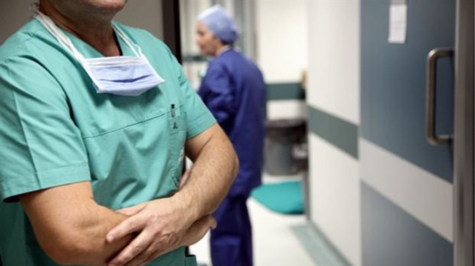 Έρευνα: Πάνω από τους μισούς γιατρούς θεωρούν ότι το ΕΣΥ εγκυμονεί κινδύνους για τους ασθενείς - Φωτογραφία 1