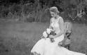 Σπαρακτικό: Γάμο στον τάφο του αγαπημένου της έκανε νεαρή Αμερικανίδα [εικόνες]