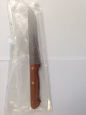 Το μαχαίρι της δολοφονίας της 43χρονης στο Ηράκλειο - Φωτογραφία 2